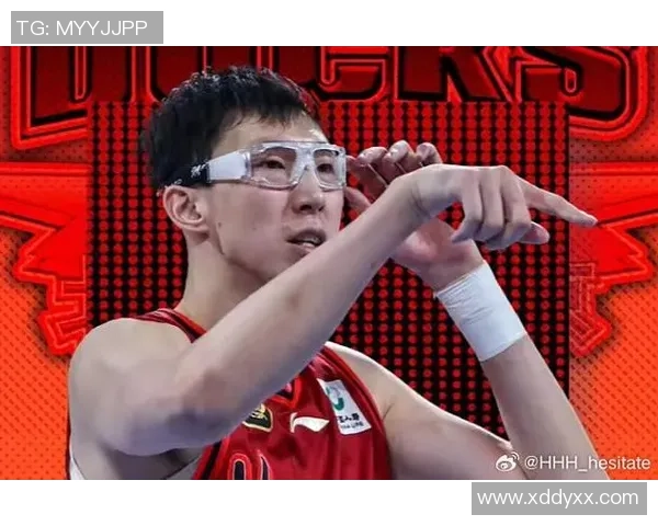 周琦表现出色25分钟内高效拿下双十数据助球队赢得比赛 周琦表现出色25分钟内高效拿下双十数据助球队赢得比赛